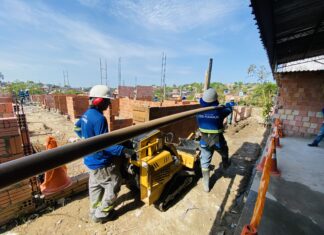 Dignidade: Feira comunitária da zona Leste recebe estrutura de água tratada