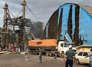 Vídeo : Grande explosão deixa mortos, feridos e desaparecidos dentro de cooperativa no Paraná