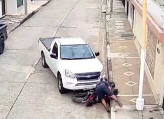 Ladrão se dá mal e tem moto destruída por motorista após ser flagrado roubando mulher, veja o vídeo