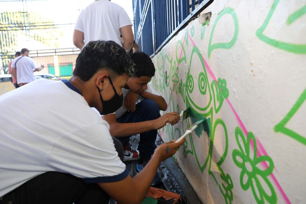 oficina sobre arte urbana_uzivaldo Queiroz-Seduc AM (3)
