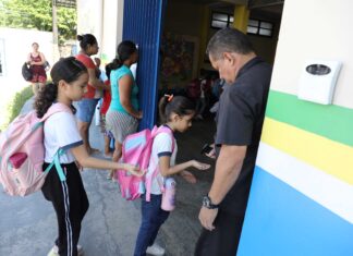 Alunos da rede pública estadual retornam às aulas após recesso escolar