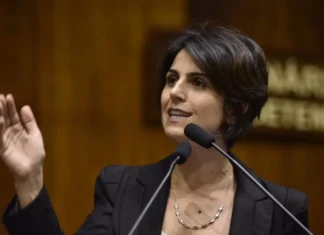 Manuela D’ávila conversou por nove dias com hacker Walter Delgatti, mas não será investigada por que o foco é a direita