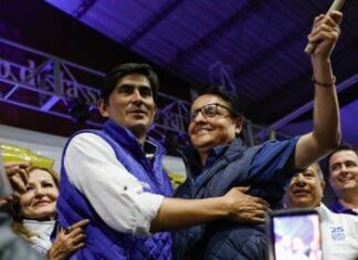 Fernando Villavicencio, candidato à presidência do Equador, é assassinado