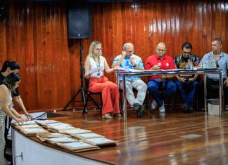 Grupos campeões das danças folclóricas comemoram o título da Categoria Ouro do 65º Festival Folclórico do Amazonas