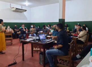 Com apoio do Governo do AM, pesquisa analisa uso de tecnologias na formação de professores da EJA