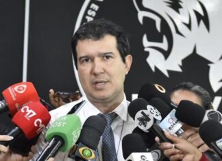 Policiais civis prendem indivíduo por roubo majorado de motocicleta e aparelhos celulares