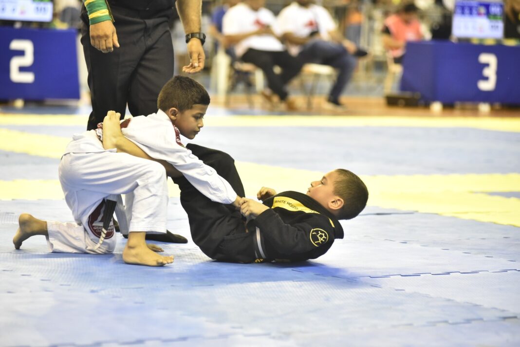 SEDEL Competição de jiujitsu no Amadeu Teixeira FOTO Mauro Neto