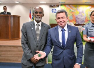 Vice-governador Tadeu de Souza é homenageado pelo TRT-11 e destaca união entre poderes