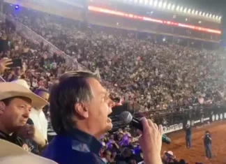 Tudo Jóia, Bolsonaro Mito é aclamado pelo público na Festa de Barretos em SP, veja o vídeo