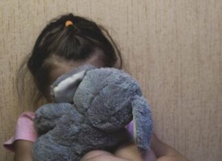 Menina de 4 anos é abusada pelo próprio pai