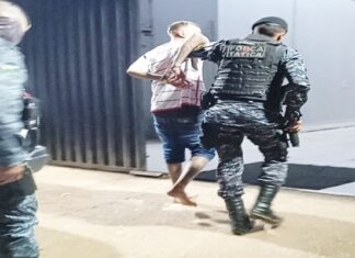 Foragido, suspeito de homicídio, é preso enquanto assistia jogo de futebol