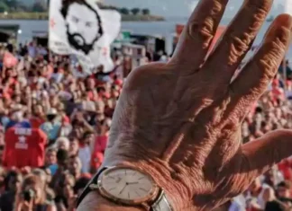 TCU e polícia federal não fiscalizaram Lula e o petista curte seu relógio de R$ 80 mil sem perseguição, como ocorre com Bolsonaro