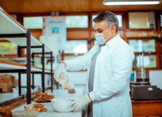 Pesquisa apoiada pelo Governo do Amazonas realiza mapeamento geológico no Polo Oleiro Manacapuru-Iranduba