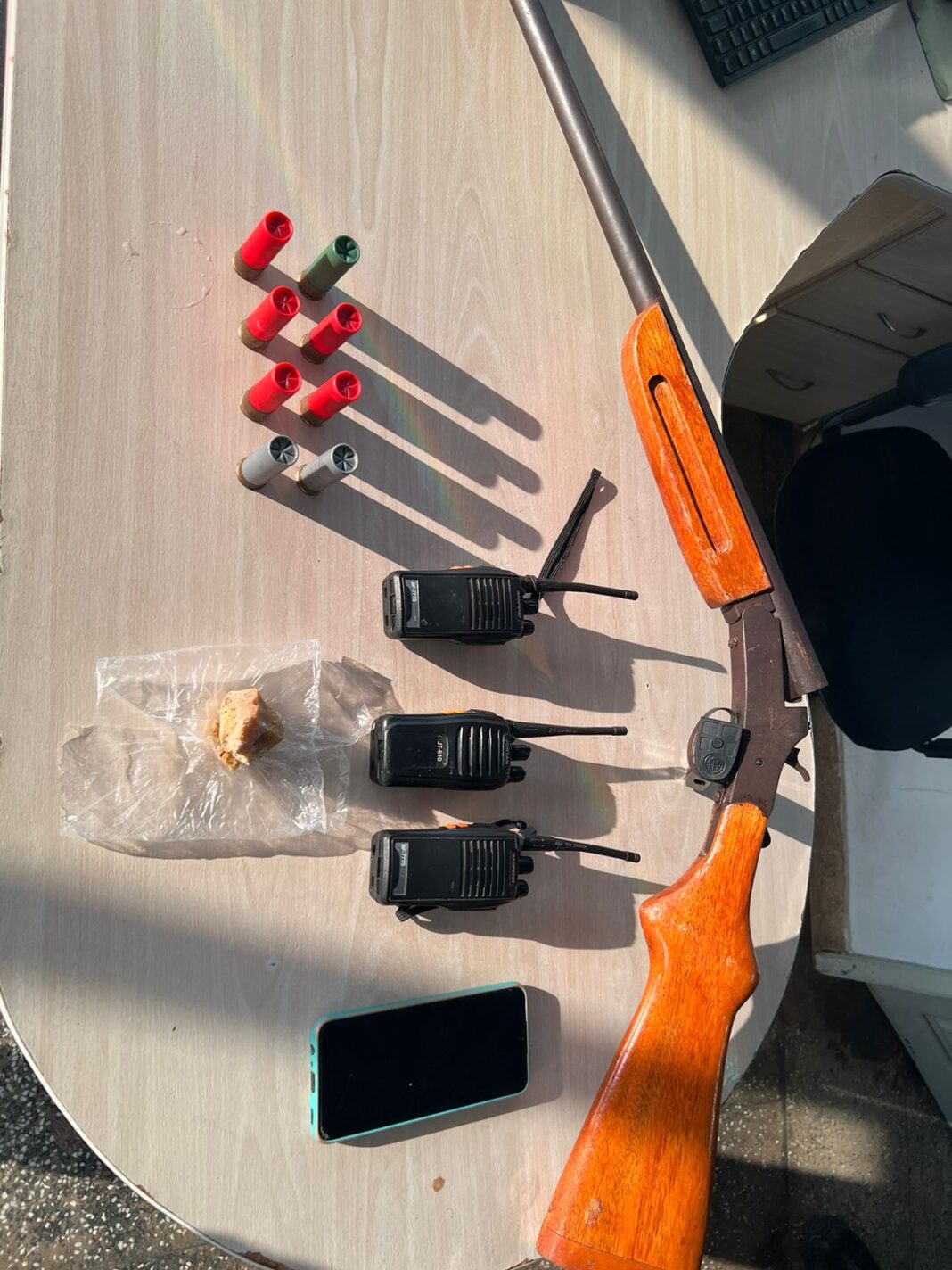 PC-AM_MATERIAL APREENDIDO RIO PRETO DA EVA_FOTO DIVULGAÇÃO