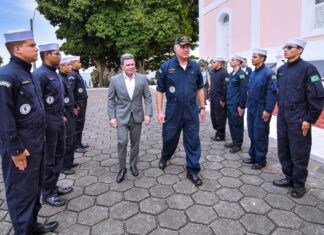 Governo do Amazonas e Marinha debatem ações integradas para enfrentar a seca dos rios