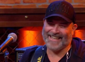 Baixista da banda Ultraje a Rigor leva tiro na cabeça, diz vocalista