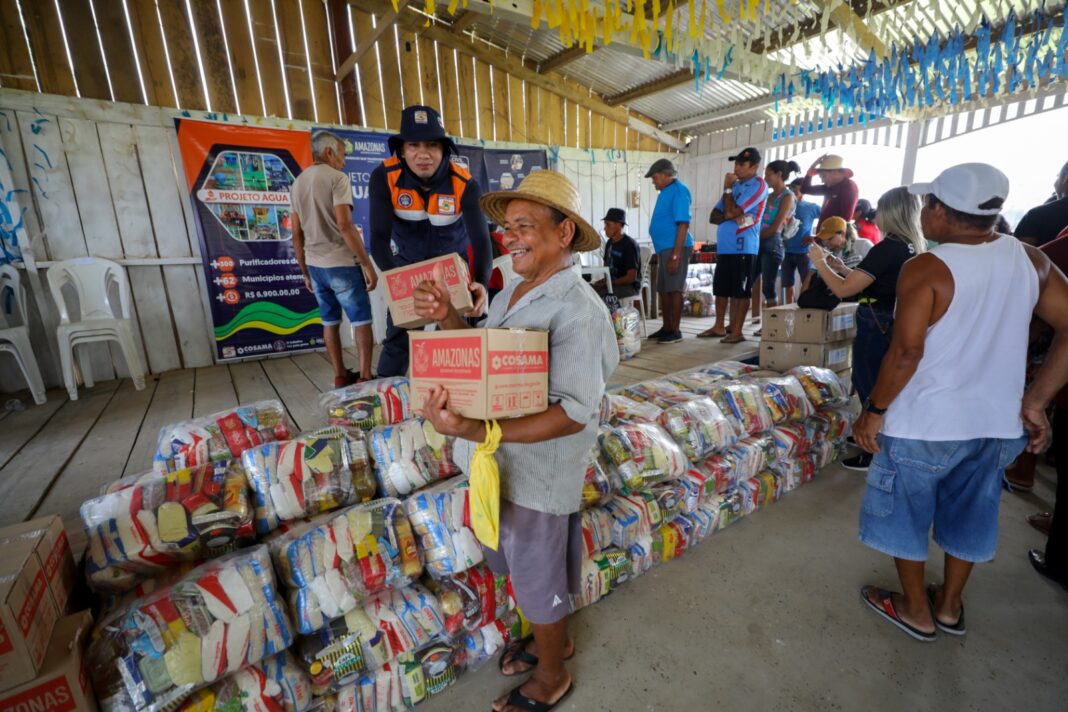 AJUDA HUMANITÁRIA EM MANACAPURU 2