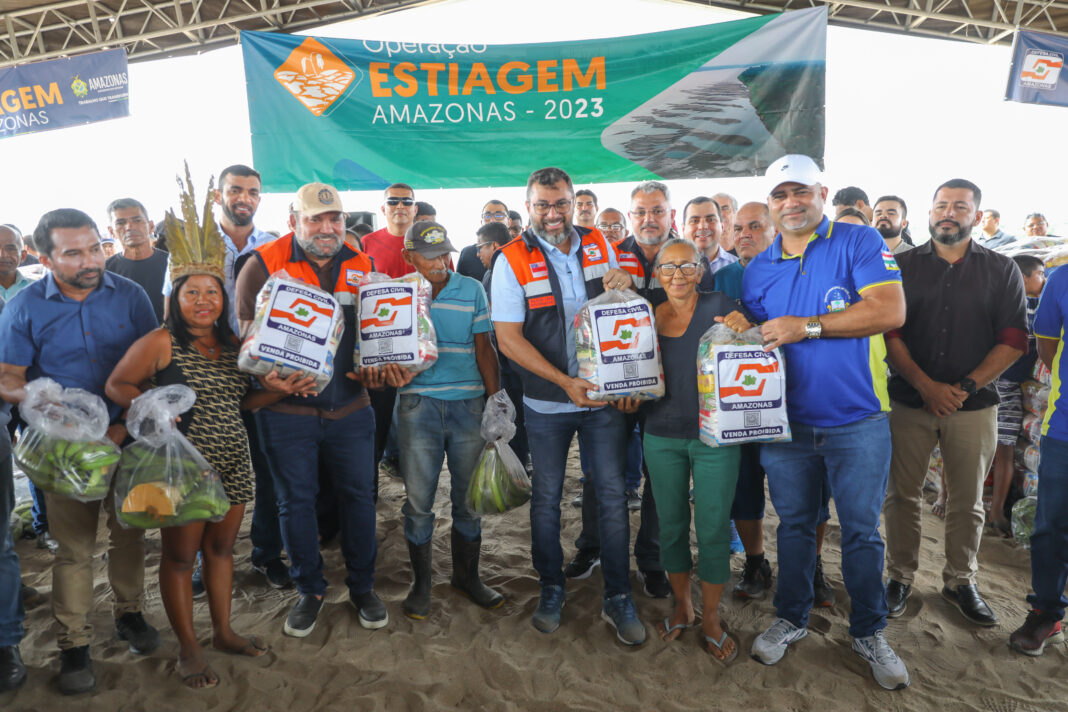 ENTREGA DE AJUDA HUMANITÁRIA - FOTO ALEX PAZUELLO
