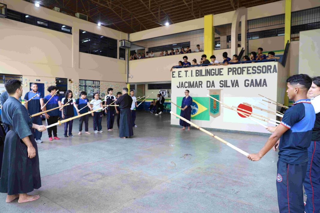 Educação_Alunos da Eeti Jacimar Silva Gama atividade de Kendo_Foto_Eduardo Cavalcante_Seduc