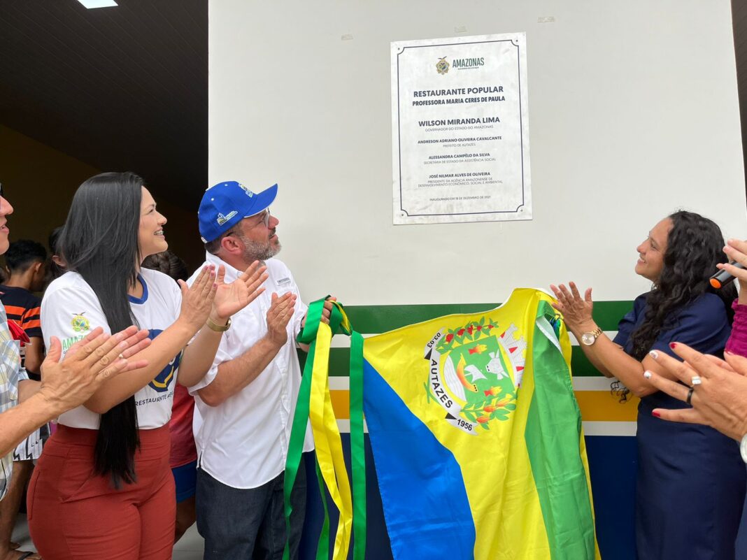 REINAUGURAÇÃO PRATO CHEIO Juliana SiqueiraSeas e Léo Karlhes Prefeitura de Autazes 3