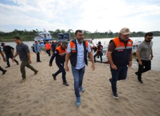Governador Wilson Lima coordena ajuda humanitária para mais de mil famílias afetadas pela estiagem em Tefé