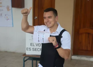 Noboa vence eleição para presidente do Equador com 52% dos votos