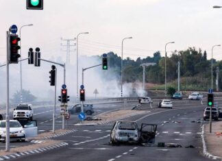 Número de mortos após ataques do Hamas contra Israel chega a cem