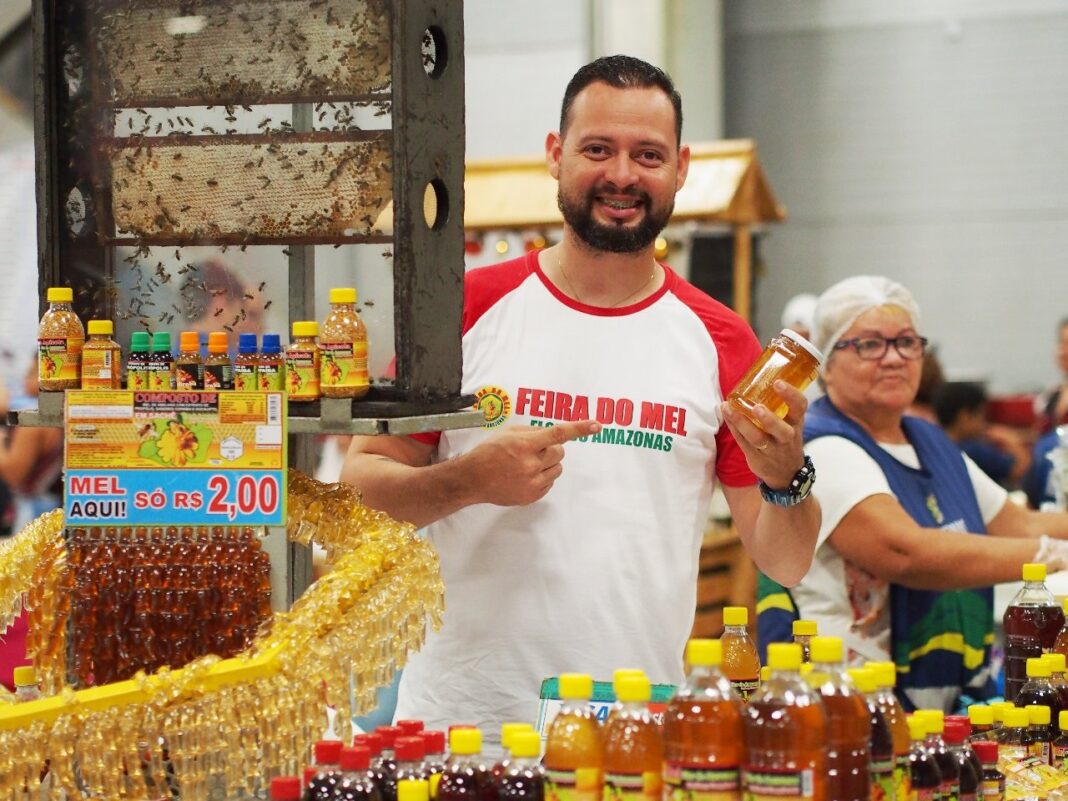 ADS - Mel Flor do Amazonas, comercializado nas feiras da ADS, é eleito o melhor mel do Brasil em congressos nacionais - Foto Divulgação ADS1