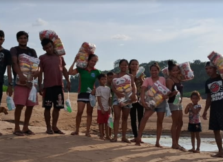 Estiagem: doação de alimentos e água beneficia 343 famílias na Reserva Amanã, no Amazonas