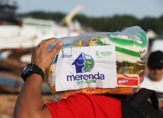 Governo do Amazonas finaliza entrega do ‘Merenda em Casa’ para estudantes impactados pela seca histórica