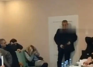 VÍDEO: Deputado ucraniano invade reunião e detona duas granadas deixando um morto e 26 feridos