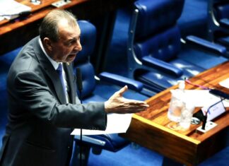 Senado estende benefícios da Zona Franca até 2074 graças a projeto relatado pelo Senador Omar