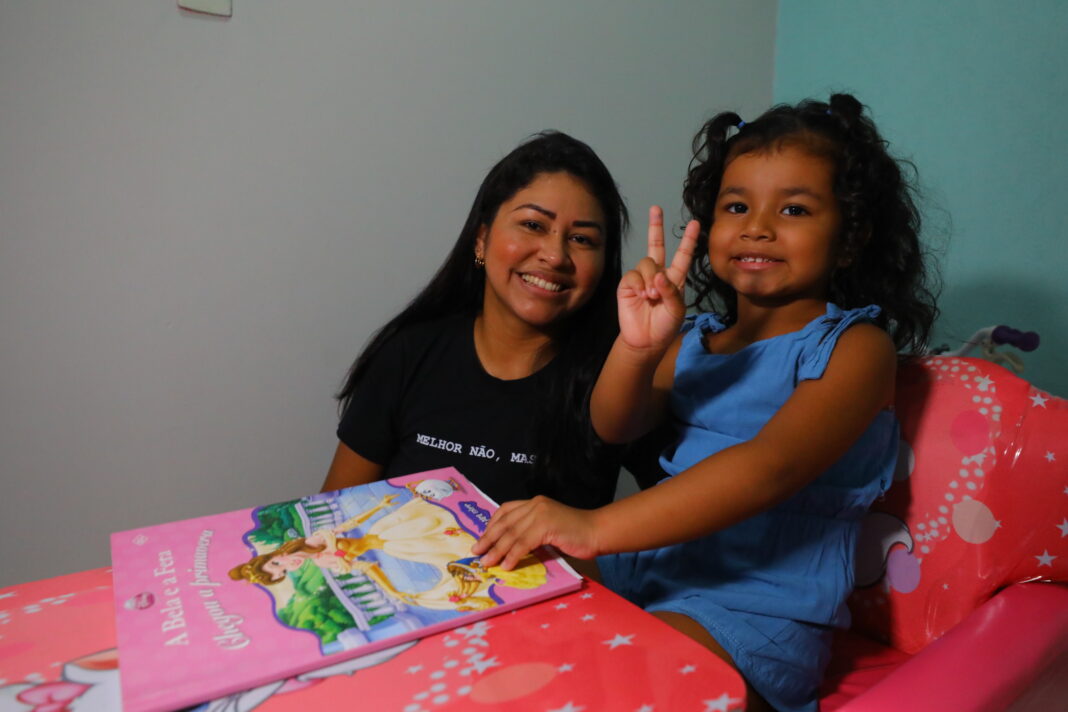 Suyan e a filha Manuela