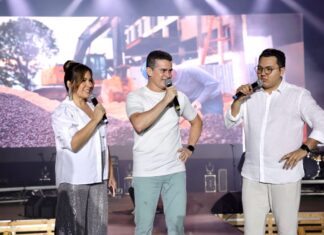 Prefeito David Almeida participa da abertura do Réveillon Gospel na praia da Ponta Negra