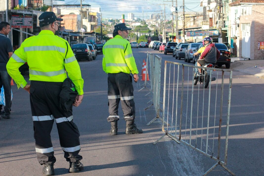 Agentes de trânsito (1)