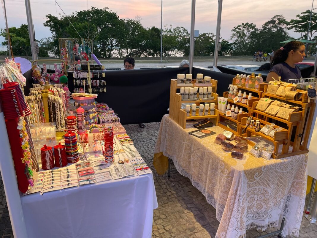 Feira de artesanato na Ponta Negra 2