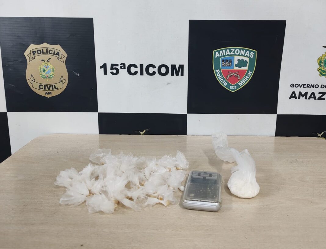 PMAM_HOMEM É PRESO PELA POLICIA MILITAR DO AMAZONAS POR TRAFICO DE DROGAS E ROUBO_15ªCICOM_FOTO DIVULGAÇÃO PMAM