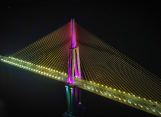 Ponte Jornalista Phelippe Daou recebe iluminação especial alusiva ao Janeiro Roxo