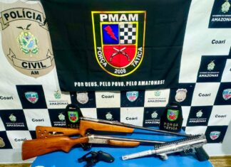 Armas de fogo e drogas são apreendidas pela Polícia Militar do Amazonas, em Coari