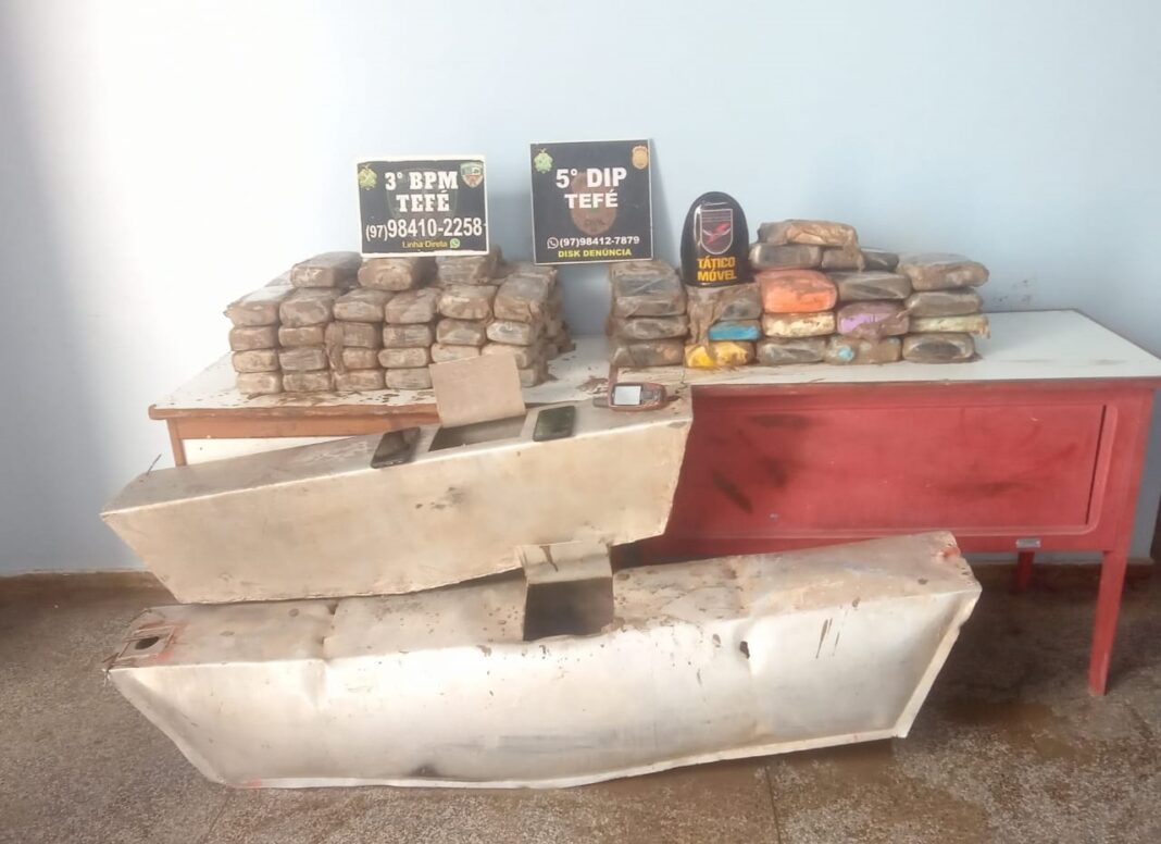 PMAM_OCORRÊNCIA_DO_3ªBPM_APREENSÃO_DE_DROGAS_NO_SOLIMÕES_FOTO_DIVULGAÇÃO_PMAM_(1)