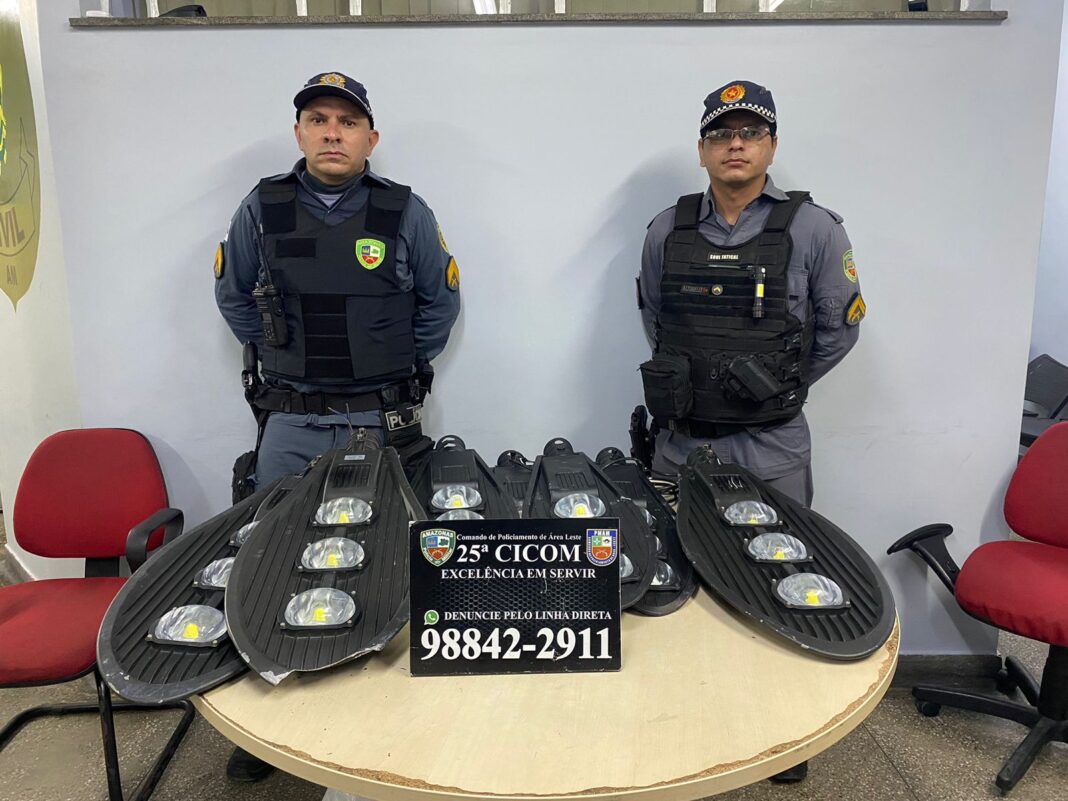 PMAM_POLICIA MILITAR PRENDE 02 HOMENS POR DANO E FURTO_FOTO_DIVULGAÇÃO_PMAM