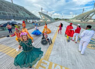 Carnaval na Floresta: Idosos de projeto da Sejusc se preparam para abrir desfiles do Grupo Especial