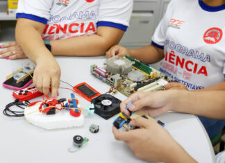 No Dia da Escola, Fapeam destaca apoio do Governo do Amazonas para incentivar vocação científica na educação básica