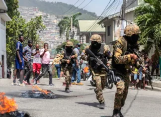 Gangues armadas libertam 4.000 presos no Haiti após dias de tiroteio com a polícia
