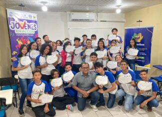 Formatura de jovens venezuelanos em projeto que capacita para primeiro emprego acontece neste sábado
