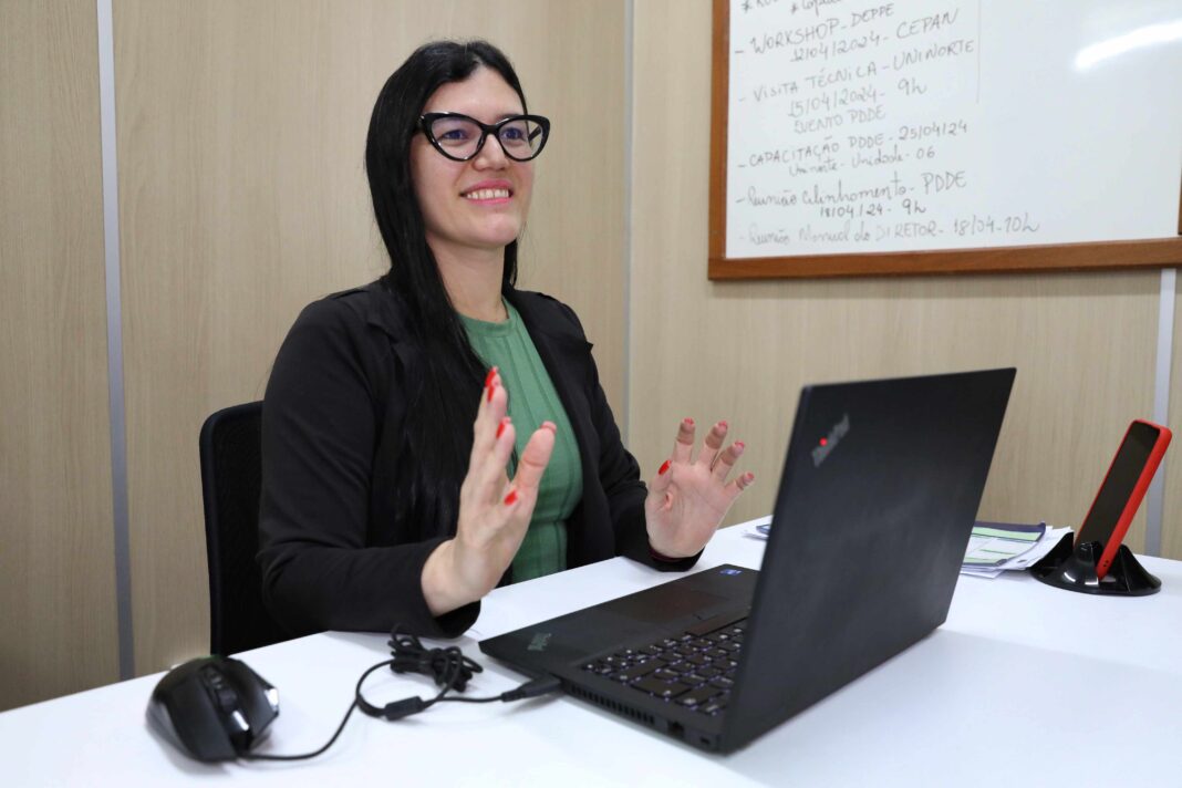 Educação - Premilinar PSS Diretores - gerente de Fortalecimento da Gestão Escolar, Diana Franco - Foto-Euzivaldo Queiroz