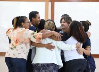 Educação que transforma: Projeto de escola estadual amplia aprovação de alunos em vestibular