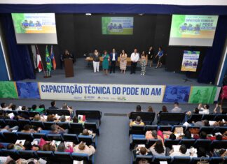 Diretores escolares participam de formação sobre gestão de recursos do Programa Dinheiro Direto na Escola