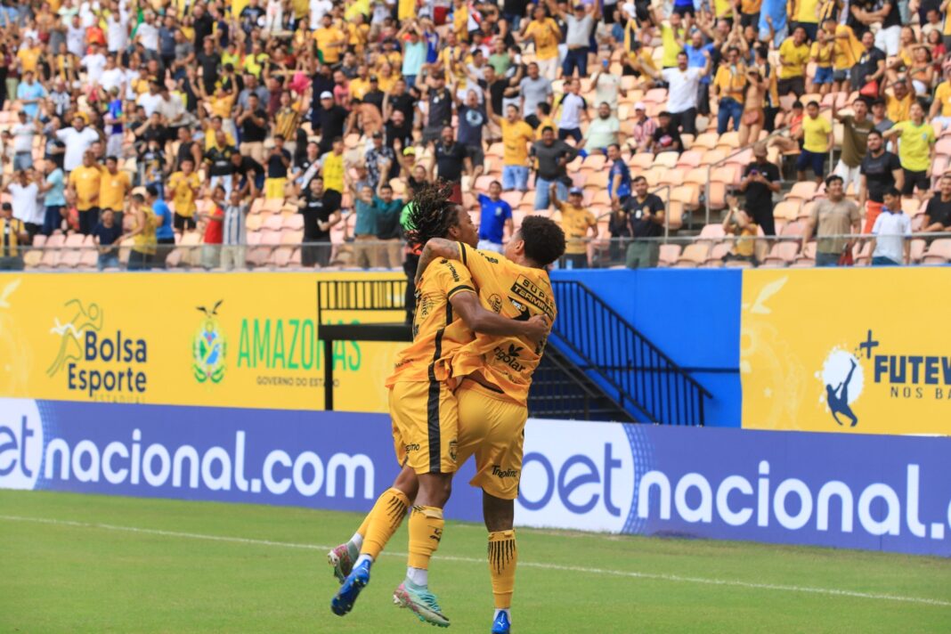 SEDEL - Matheusinho e Ênio Comemoram Gol do Amazonas FOTO Julcemar Alves Sedel