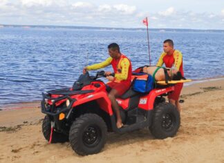Com novos jet-skis e quadriciclos, Corpo de Bombeiros amplia prevenção aquática na Praia da Ponta Negra